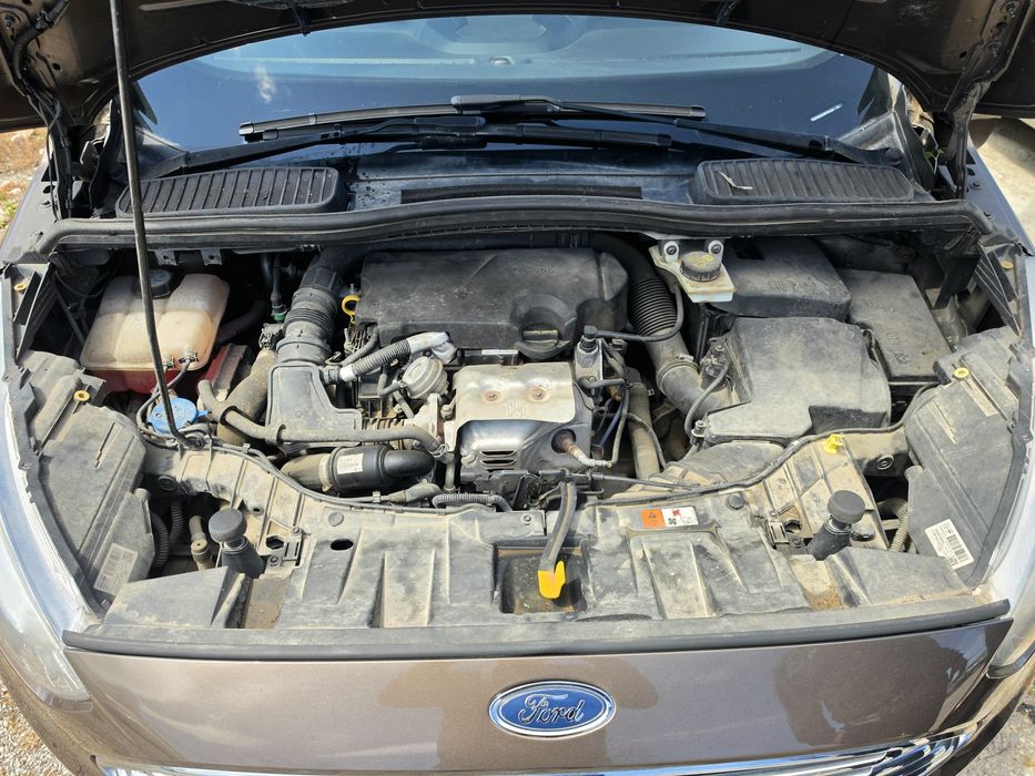 Продавам Ford C-Max 1. 0 EcoBoost Titanium