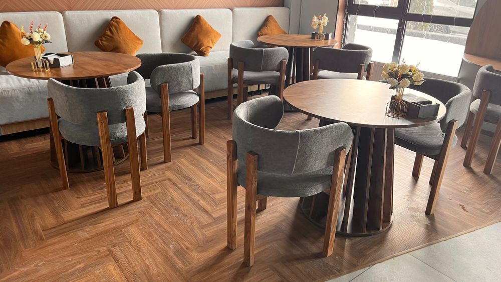 Продается Столы и стулья