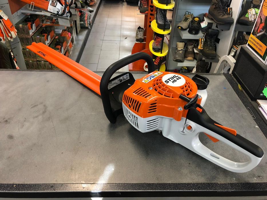 Vând stihl hs 45
