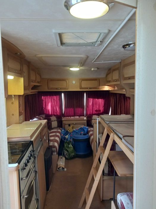Vind Caravana  eldis 524  2002 adusa  recent din anglia lia
