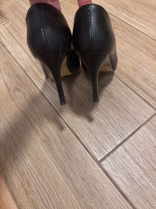 Обувки на ток естествена кожа