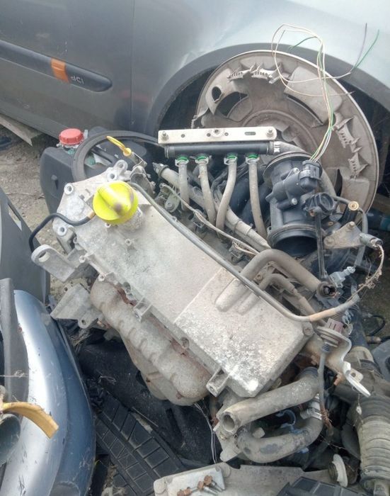 Clapeta acceleratie completa , chiulasa chiuloasa 1.4mpi Logan Clio