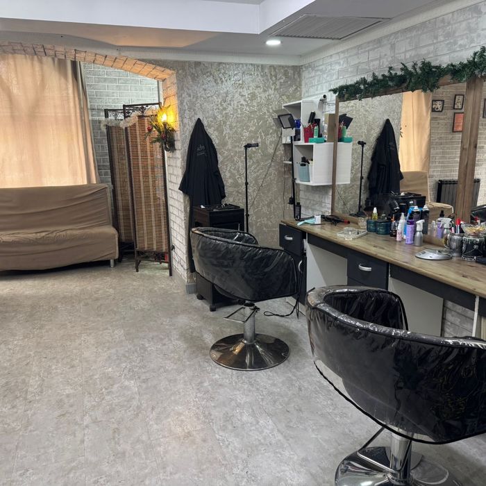 Сдаются рабочие места в салоне красоты