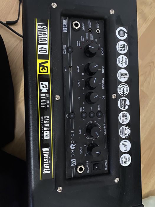 Продаю гитару Squier Affinity Stratocaster HSS и комбоусилитель