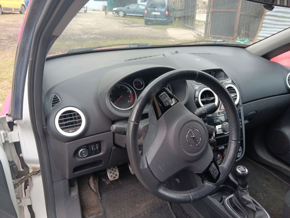 Opel Corsa Roz 2010 Euro 5