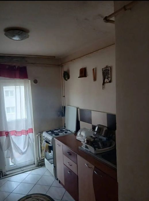 Vând apartament 2 camere strada Oituz
