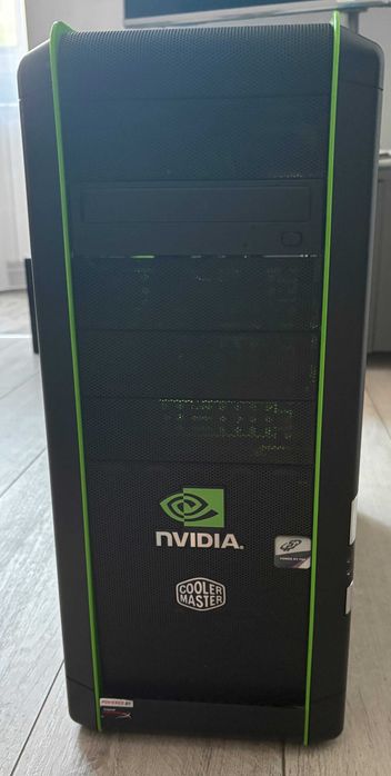 Carcasa Cooler Master CM690 NVIDIA Edition (inclus LG DVD-RW)