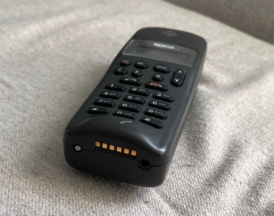 Telefon mobil vintage Nokia 1011 CEPT GSM NHE-2XN colectie raritate