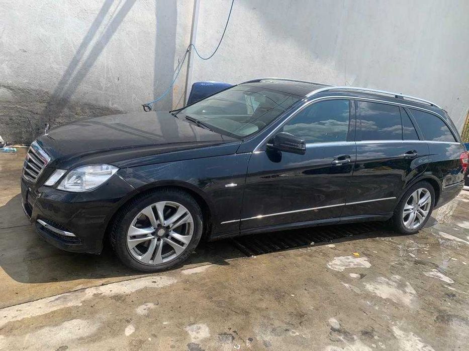 Dezmembrez mercedes e class w212 breack Cod motor 642/far bixenon