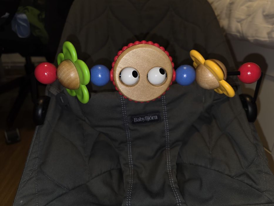 Balansoar BabyBjörn Bliss + jucărie Ochi bulbucati 650 lei negociabil