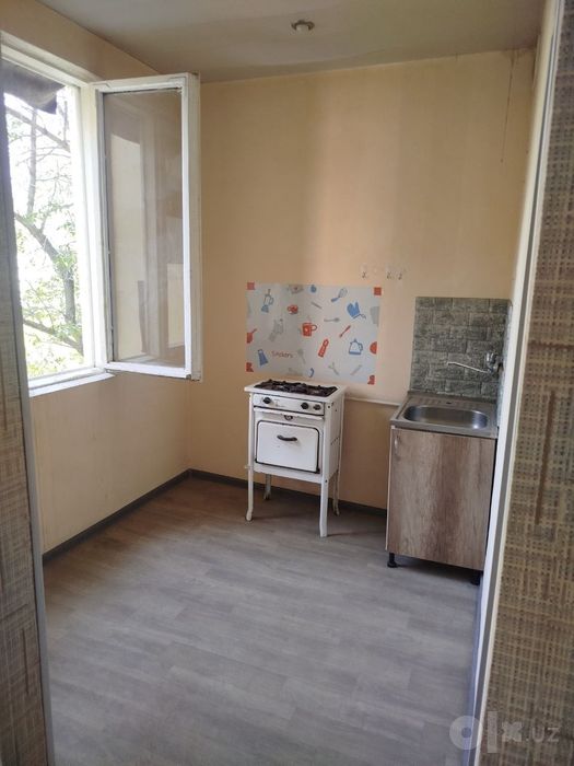 Продаю квартиру Яшнабадский р-он Авиасозлар-4. 1-ком 4-этаж 5-этажном