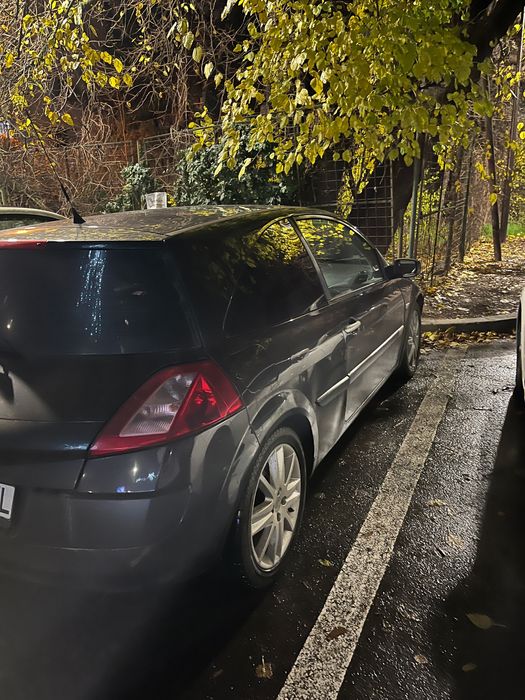 Vând Renault megane 2 coupe motor 1.6 16v