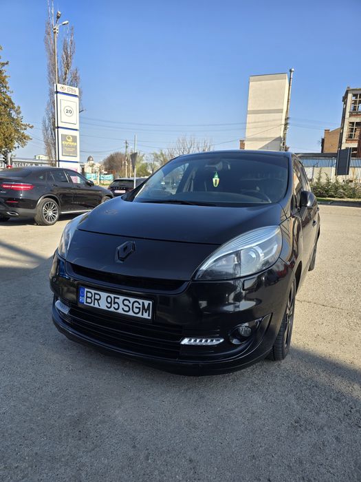 Renault Grand Scenic 3 Facelift 2012 Bose Automat, Panoramic Piele Motor 2.0 150 cai,acte valabile
Renault Grand Scenic 3
FACELIFT din anul 2012, mode