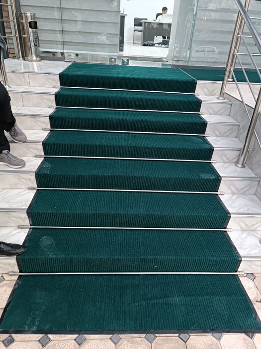 Продаем/устанавливаем дорожки для лестниц