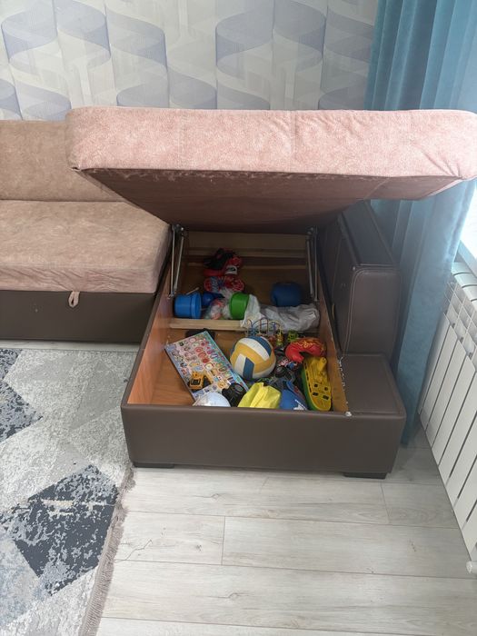 Диван в хорошем состоянии