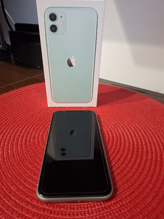 Iphone 11 , 64 gb liber retea,baterie noua