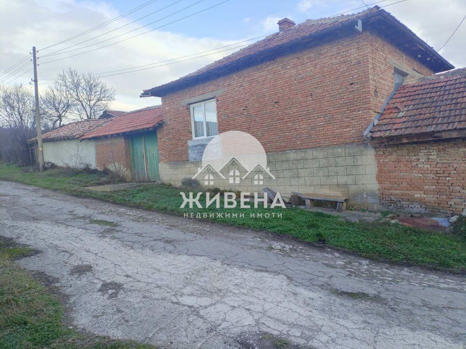 Продава къща в с.Боряна, обл. Варна