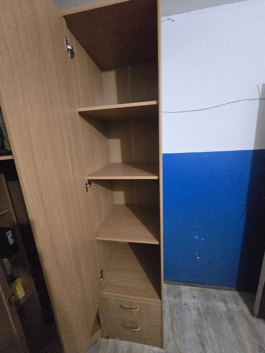 Продам угловой шкаф