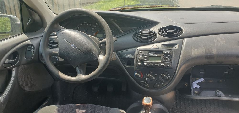 Vând Ford Focus 1.4 benzină