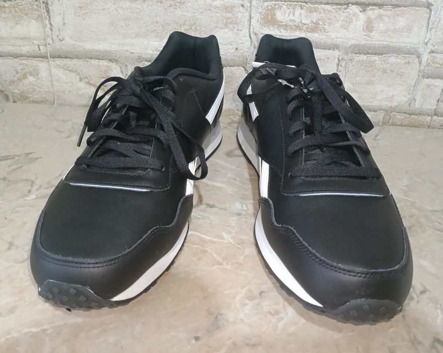 Reebok piele,numărul 48-49