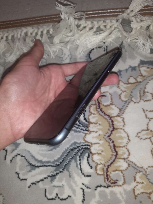 iPhone 11 с гарантии