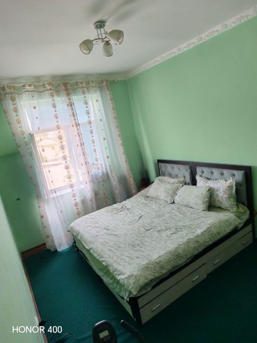 Вокзал Анзур аптекани рупарасидаги 2 хонали уй сотилади