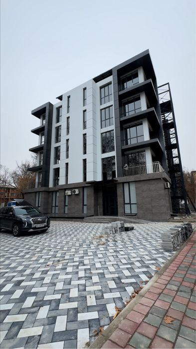 5 Qavatli Zamonaviy Bino Arendaga Beriladi