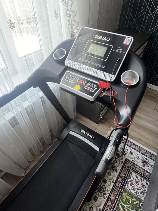 Продам беговую дорожку