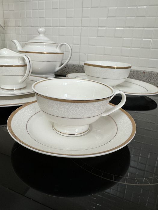 Продам сервиз 105 предметов