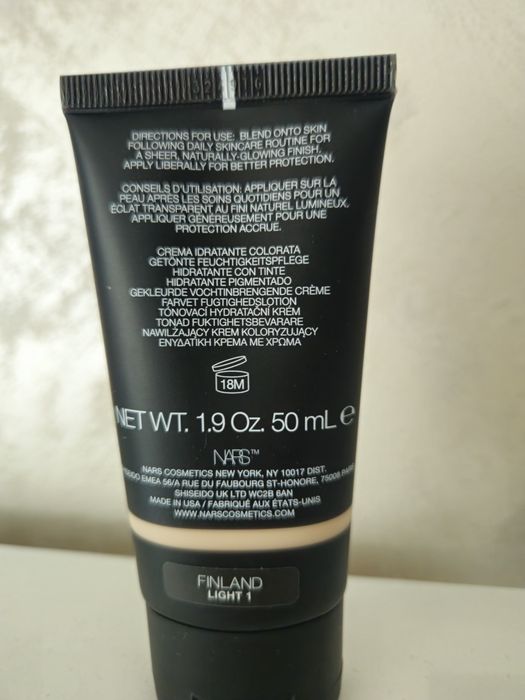 Тониращ овлажнител Nars