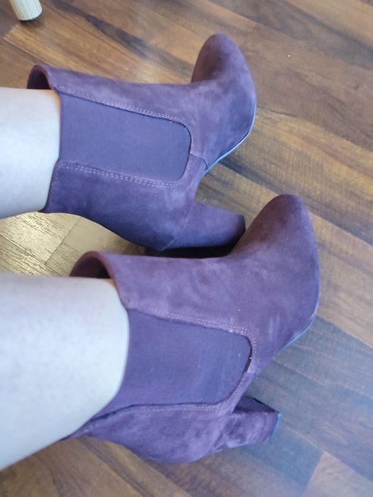 Botine piele intoarsa