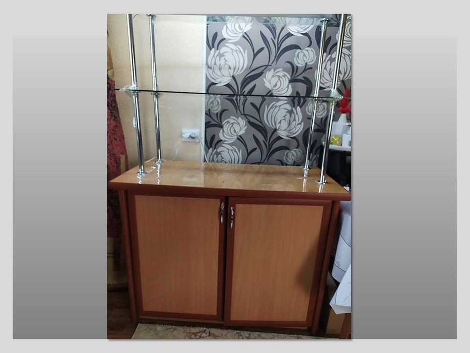 Стеллаж для фиалок со стеклянными полками