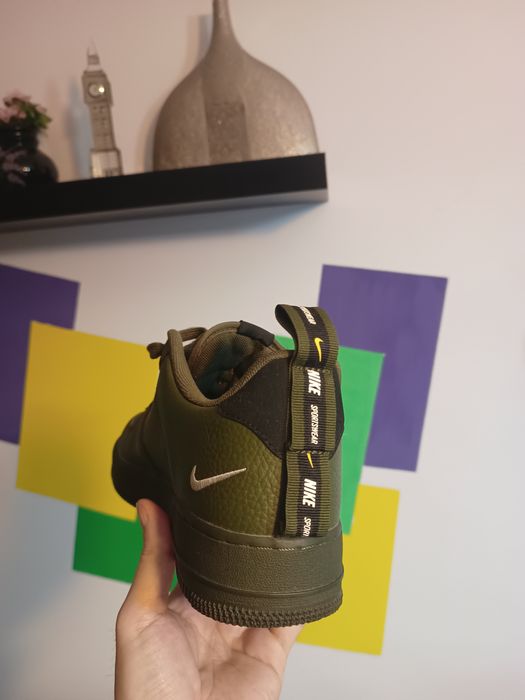 Nike Air Force1 / 07 LV8 Overbranding