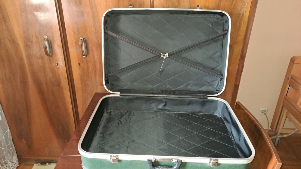 Куфар кожен.Добро състояние