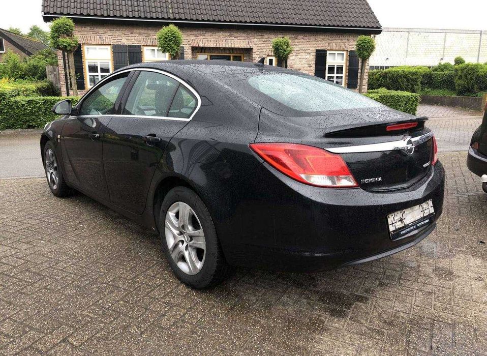 Opel Insignia на части 3 броя