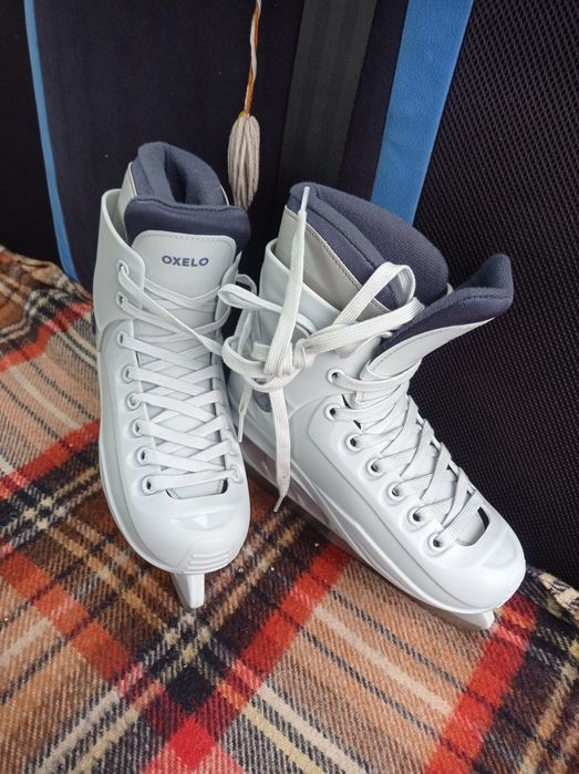 Patine Noi - Oxelo,Impecabile . Mărimea - 36.Pret-200 de Lei.