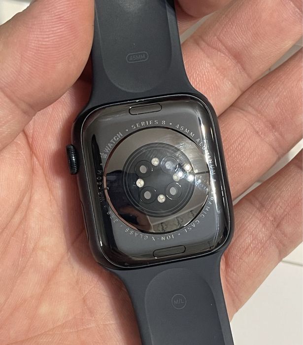 Продам часы Apple Watch 8 45 mm