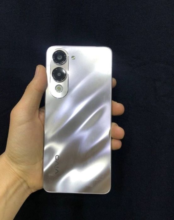 Телефон Виво 4+4 128 йанги