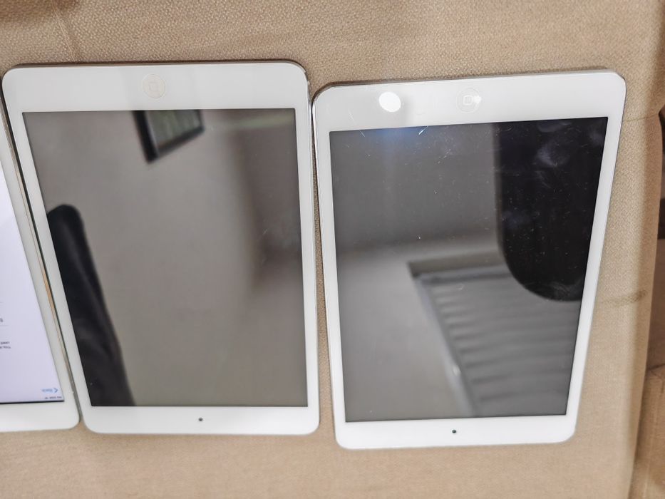 Apple  iPad  Mini