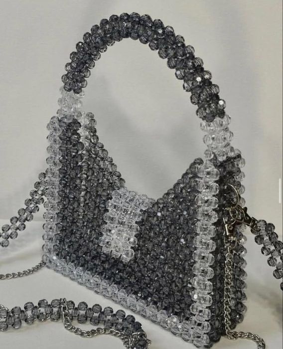 Chiroyli bejirim sumkalar