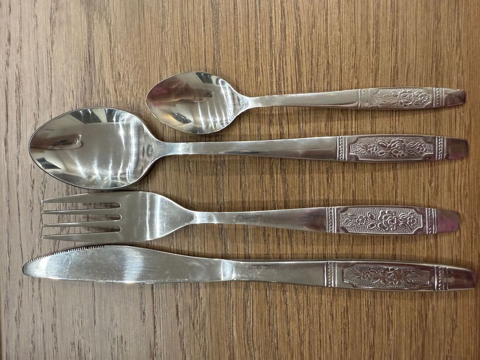 Комплект прибори 24 части