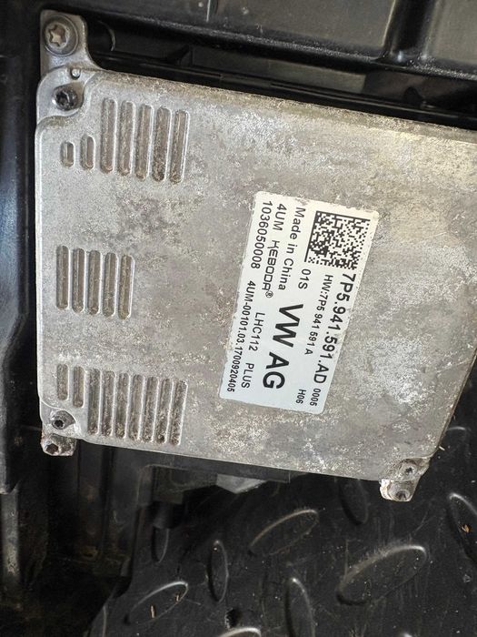 Десен фар за Шкода Октавия / Skoda Octavia facelift 2017-2020