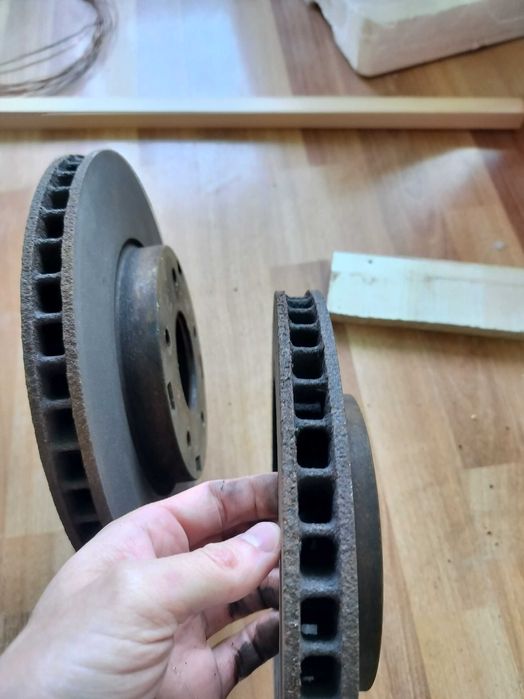 Предни спирачни дискове за Mitsubishi Lancer 2010