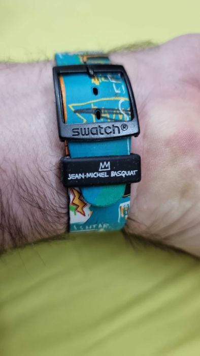 Часовник Swatch Ishtar By Jean-Michel Basquiat SUOZ356