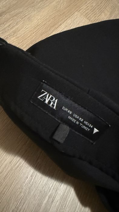 Zara skort XS размер