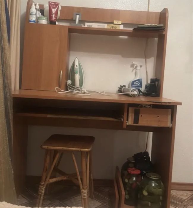 Комппьютерный стол