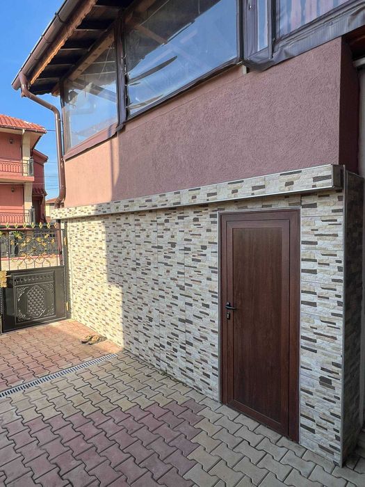 Продава се Къща в Карнобат - 192 кв.м за 1010 €/кв.м - Снимка #3