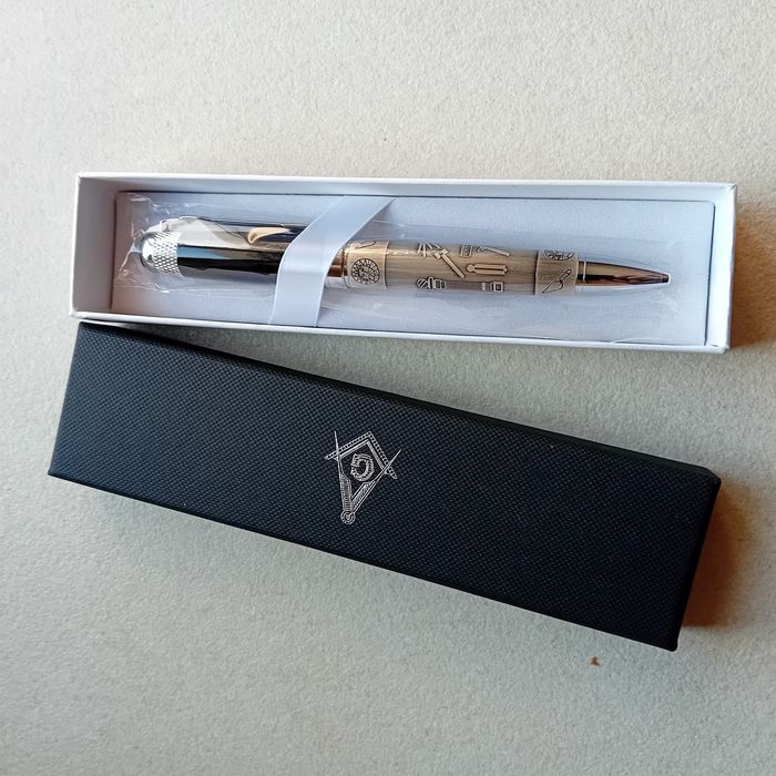 Pix masonic nou in cutie