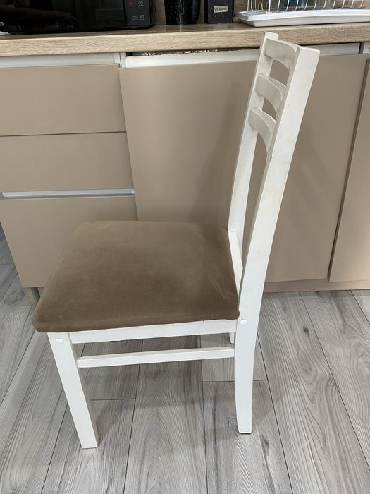 Пролам 4 стулья хорошим состояние