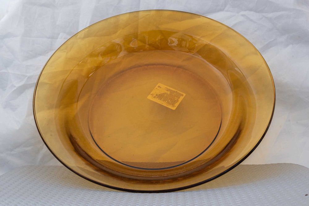 Стъклени чинии, купи, купички, чаши